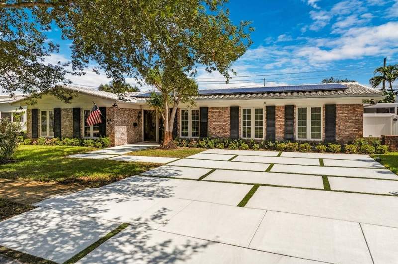 5 bedroom Single Family Residence at 2141 NE 67th Street, Imperial Point 5 Sec, Fort Lauderdale — photo 3