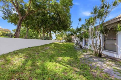 6670 Canary Palm Circle, Boca Raton FL - photo 22 of 26