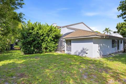 6670 Canary Palm Circle, Boca Raton FL - photo 23 of 26