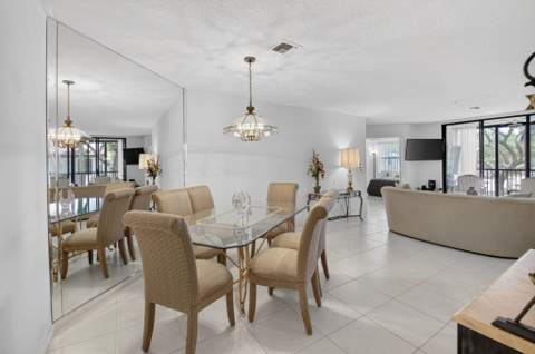 5153 Floria Drive #J, Boynton Beach FL - photo 8 of 73
