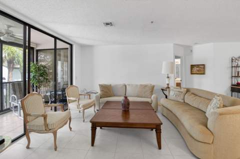5153 Floria Drive #J, Boynton Beach FL - photo 11 of 73