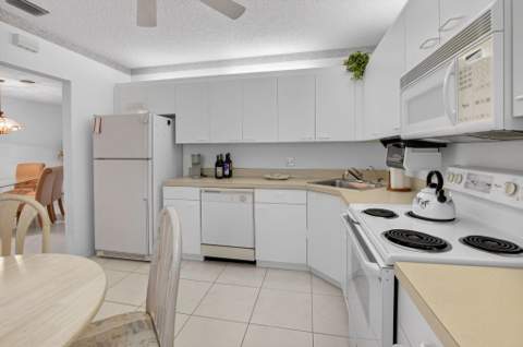 5153 Floria Drive #J, Boynton Beach FL - photo 15 of 73