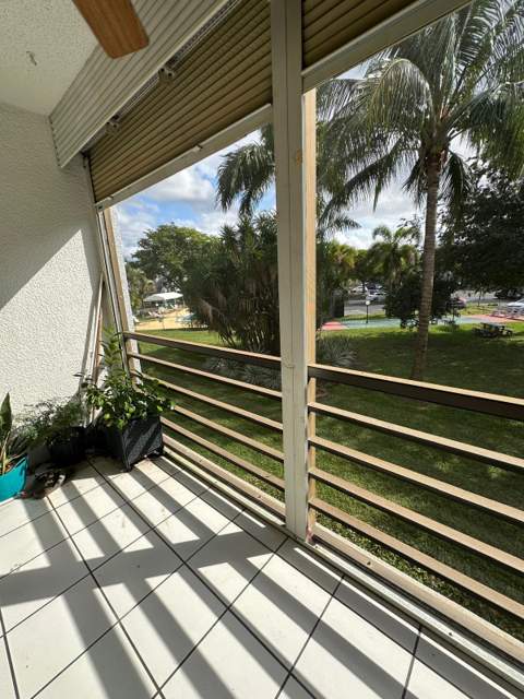 115 Royal Pk Drive #2g, Oakland Park FL - photo 6 of 10