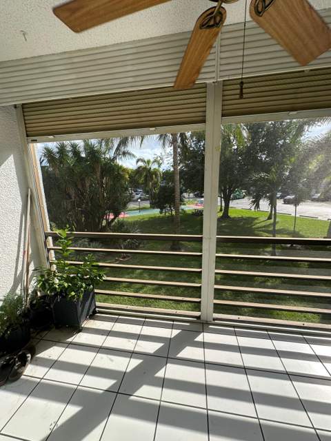 115 Royal Pk Drive #2g, Oakland Park FL - photo 7 of 10