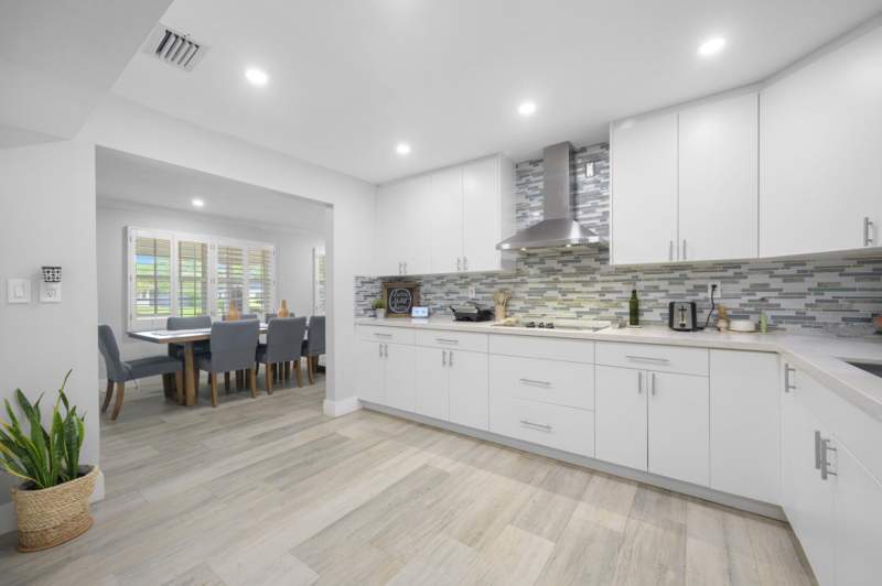 4 bedroom Single Family Residence at 6850 NW 7th Street, Plantation Gardens Sec 5, Plantation — photo 5