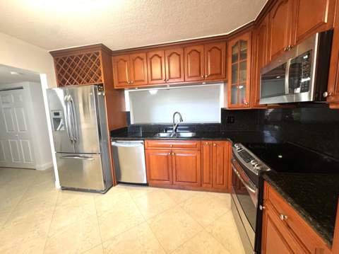 130 Lake Nancy Drive #101, West Palm Beach FL - photo 6 of 45