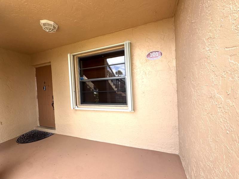 2 bedroom Condominium at 130 Lake Nancy Drive #101, Golden Lakes Village Condo K, West Palm Beach — photo 4
