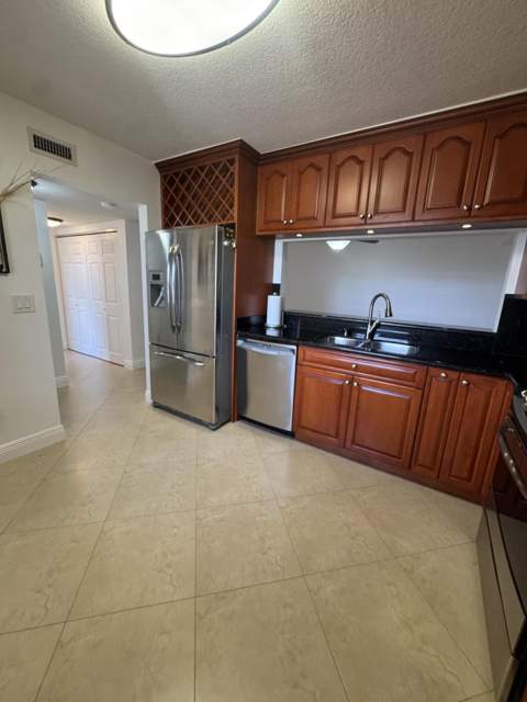 130 Lake Nancy Drive #101, West Palm Beach FL - photo 8 of 45