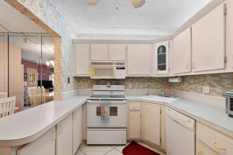 336 Pine Ridge Circle #B-1, Greenacres FL - photo 10 of 30