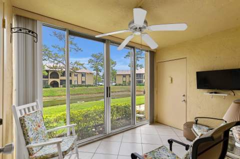 336 Pine Ridge Circle #B-1, Greenacres FL - photo 19 of 30