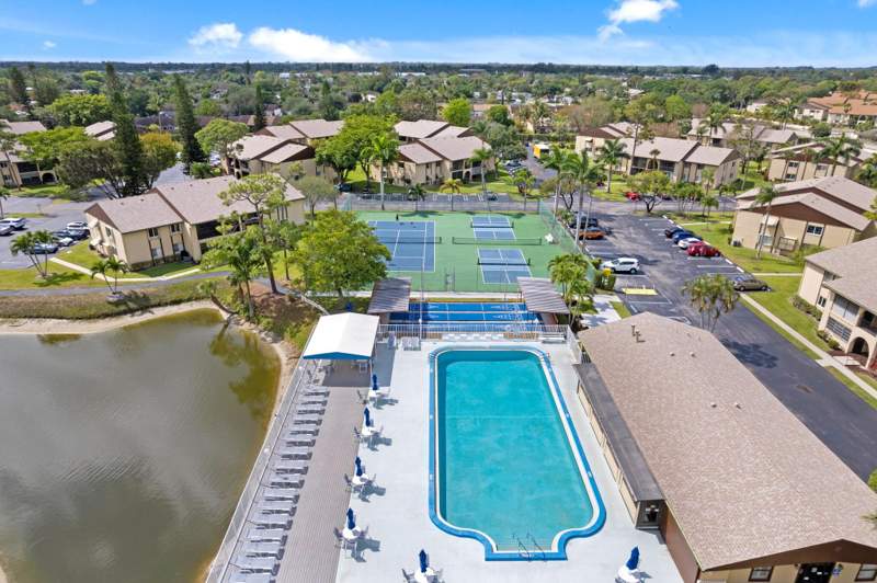 2 bedroom Condominium at 336 Pine Ridge Circle #B-1, Pine Ridge III Condo, Greenacres — photo 4