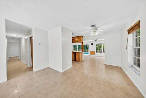 1540 NE 40th Street, Oakland Park FL - photo 7 of 49