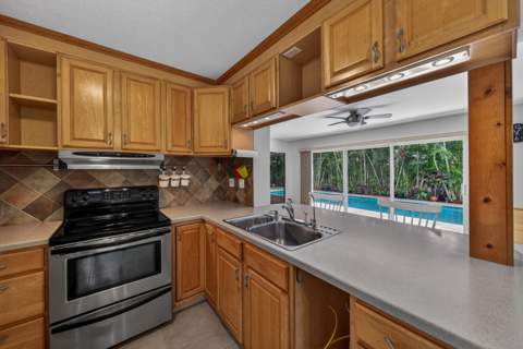 1540 NE 40th Street, Oakland Park FL - photo 10 of 49