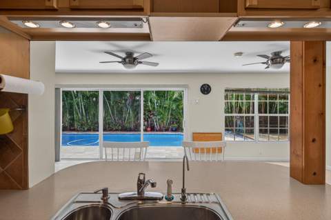 1540 NE 40th Street, Oakland Park FL - photo 11 of 49