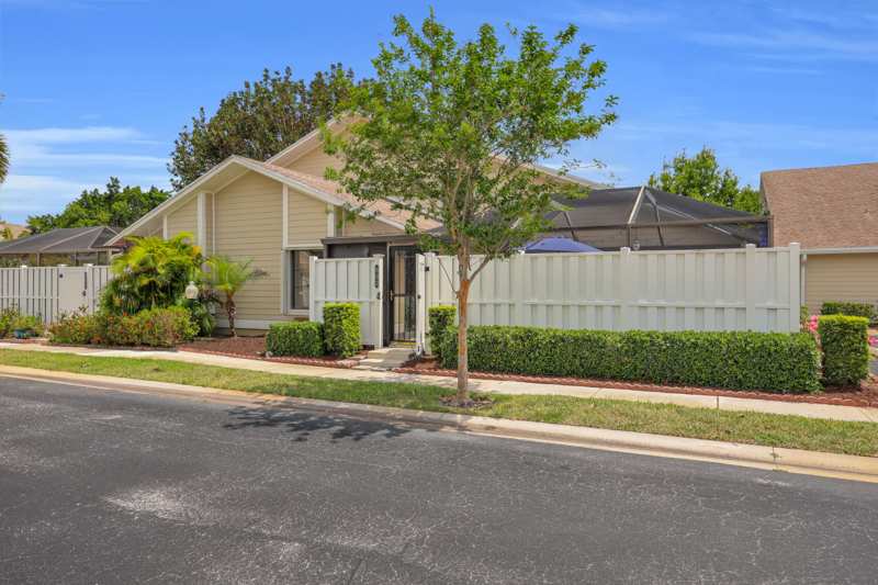 2 bedroom Villa at 802 Summerwinds Lane, Summer Winds Of Jupiter, Jupiter — photo 1