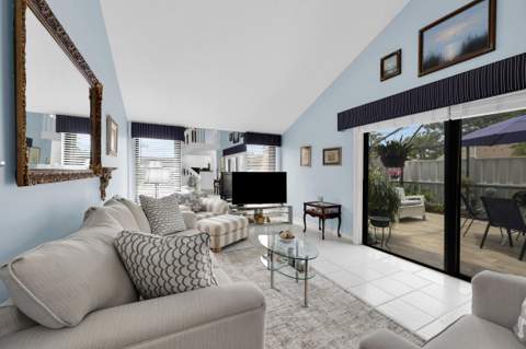 802 Summerwinds Lane, Jupiter FL - photo 6 of 33