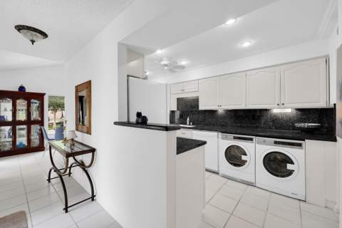 802 Summerwinds Lane, Jupiter FL - photo 10 of 33