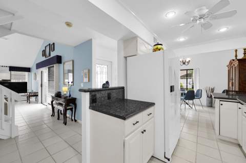 802 Summerwinds Lane, Jupiter FL - photo 11 of 33