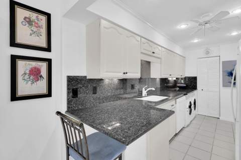 802 Summerwinds Lane, Jupiter FL - photo 12 of 33