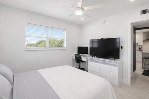 7787 Golf Cir Drive #301, Margate FL - photo 17 of 23