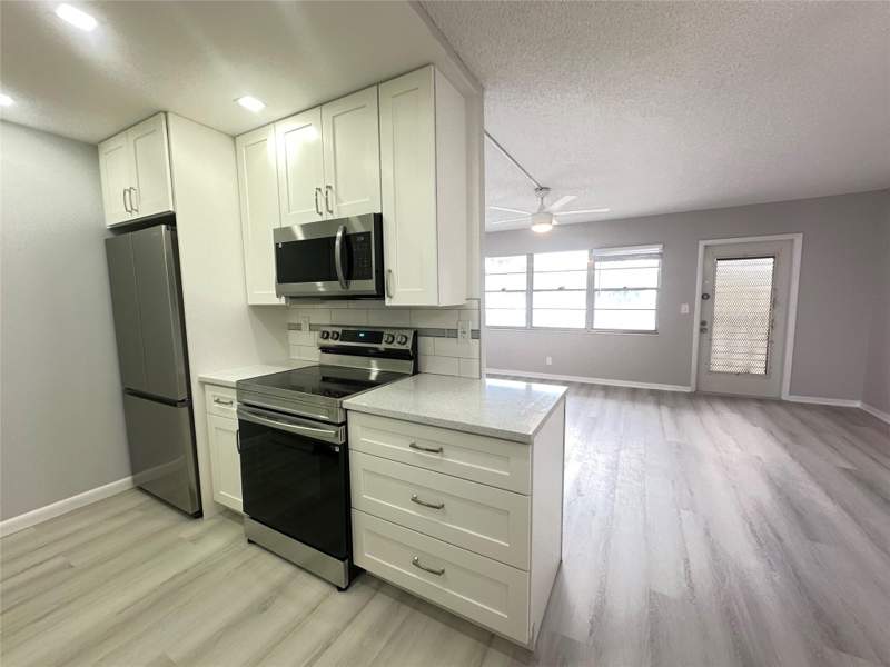 1 bedroom Condominium at 2048 Newport N, Century Village East, Deerfield Beach — photo 4