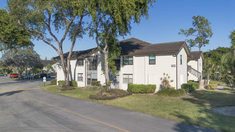 2 bedroom Condominium at 7665 Tahiti Lane #102, Lucerne Pointe One,Two,Three Four,Seven,Eight,Nine, Lake Worth — photo 2