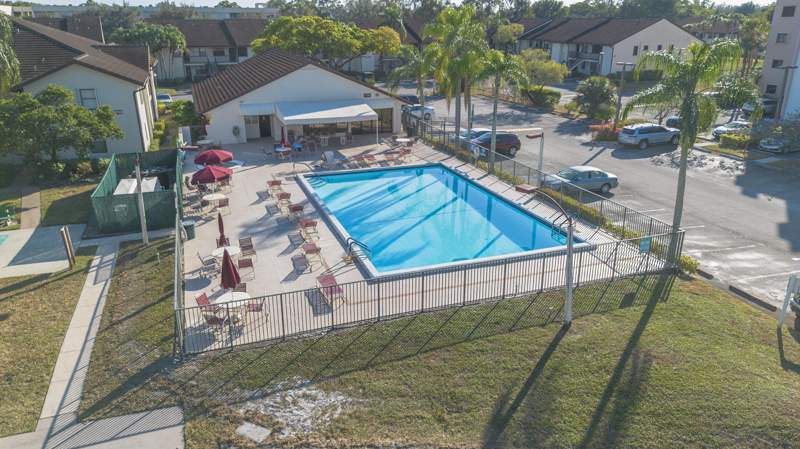2 bedroom Condominium at 7665 Tahiti Lane #102, Lucerne Pointe One,Two,Three Four,Seven,Eight,Nine, Lake Worth — photo 4