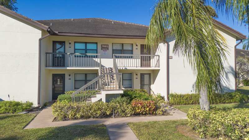 2 bedroom Condominium at 7665 Tahiti Lane #102, Lucerne Pointe One,Two,Three Four,Seven,Eight,Nine, Lake Worth — photo 1