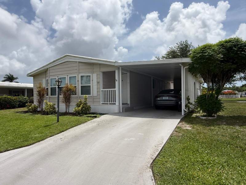 2 bedroom Mobile Home at 698 Sunny South Avenue, Sunny South Estates, Boynton Beach — photo 2