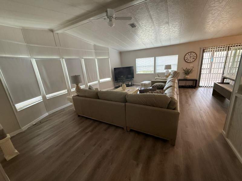 2 bedroom Mobile Home at 698 Sunny South Avenue, Sunny South Estates, Boynton Beach — photo 4