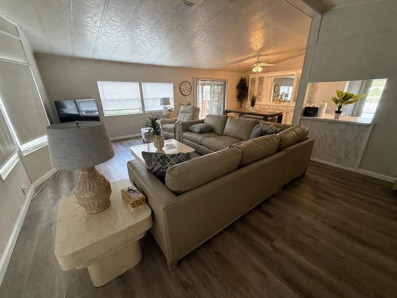2 bedroom Mobile Home at 698 Sunny South Avenue, Sunny South Estates, Boynton Beach — photo 5