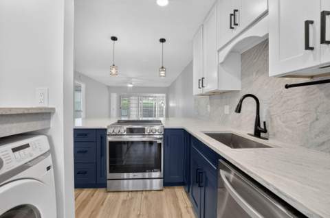 2401 Del Aire Boulevard #101, Delray Beach FL - photo 9 of 74