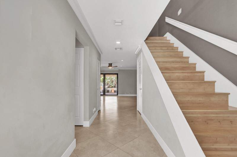 2 bedroom Townhouse at 611 NE 12th Terrace #1, Lake Worth Mariner Vlg, Boynton Beach — photo 4