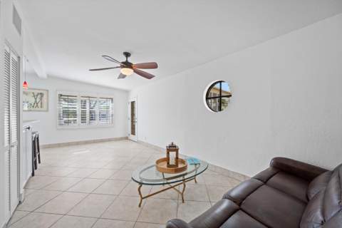 2179 Pepper Road, West Palm Beach FL - photo 10 of 28