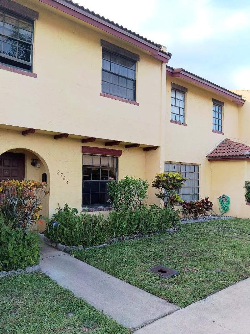 3 bedroom Condominium at 2768 NW 47th Lane #2803, Colonies Two Condo, Lauderdale Lakes — photo 2