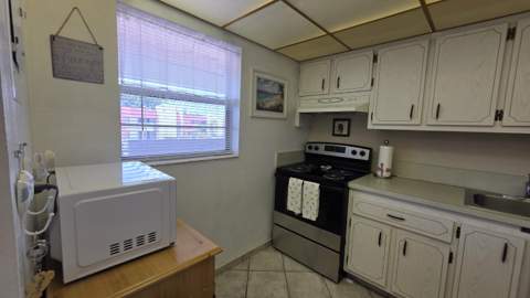 2900 NW 46th Avenue #213, Lauderdale Lakes FL - photo 8 of 24