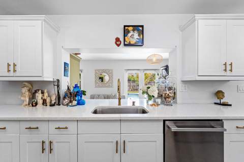 581 NW 13th Drive, Boca Raton FL - photo 10 of 39