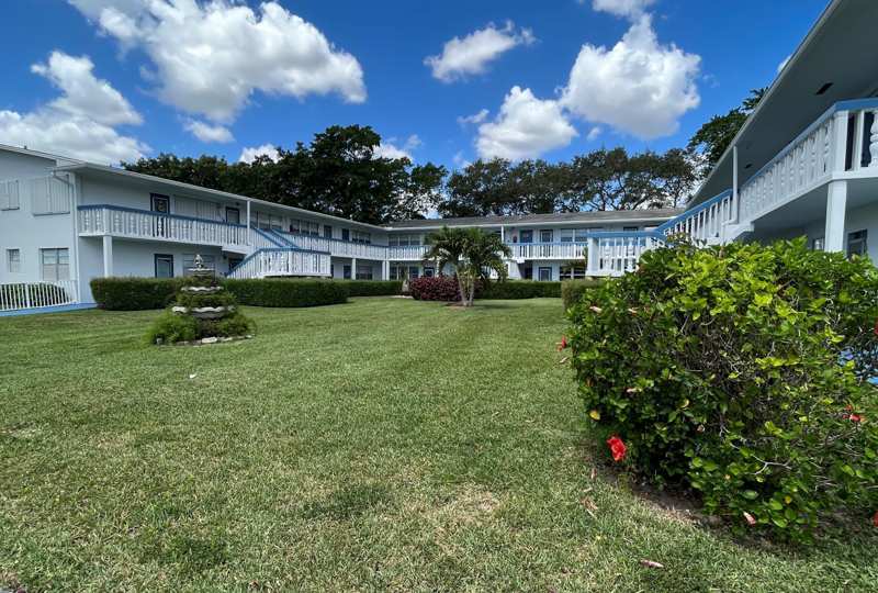 1 bedroom Condominium at 119 E Westbury #119, Westbury E Condo, Deerfield Beach — photo 1