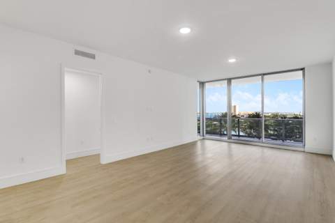220 Lake Shore Drive #815, Lake Park FL - photo 18 of 98