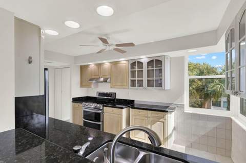 1950 SW Palm City Road #13-301, Stuart FL - photo 17 of 52