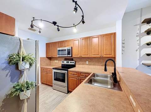 2154 Anchor Court, Dania Beach FL - photo 9 of 40