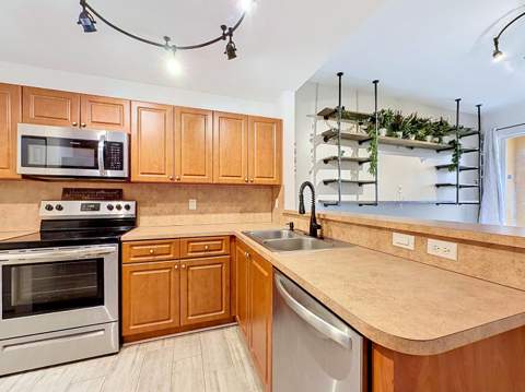 2154 Anchor Court, Dania Beach FL - photo 12 of 40