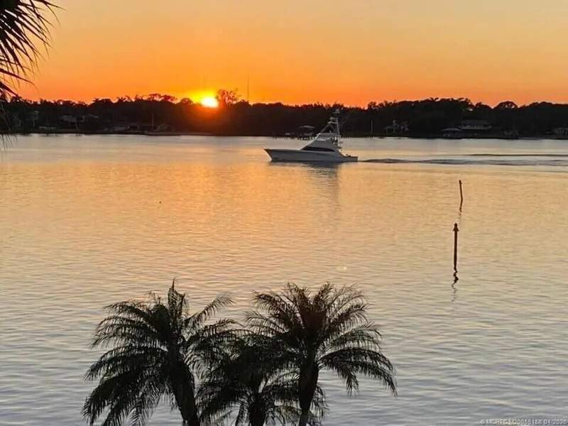 2 bedroom Condominium at 1950 SW Palm City Road #13-301, Circle Bay Yacht Club Condo, Stuart — photo 2