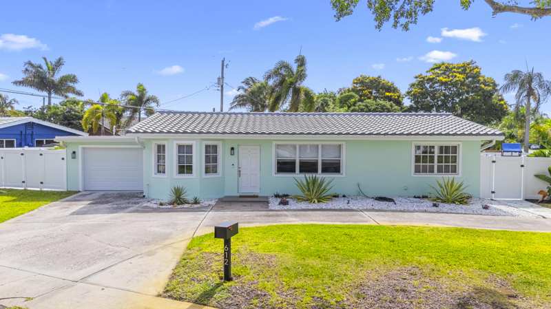 3 bedroom Single Family Residence at 612 SE 10th Avenue, The Cove , Deerfield Beach — photo 1