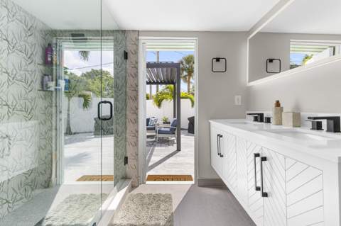 612 SE 10th Avenue, Deerfield Beach FL - photo 14 of 27