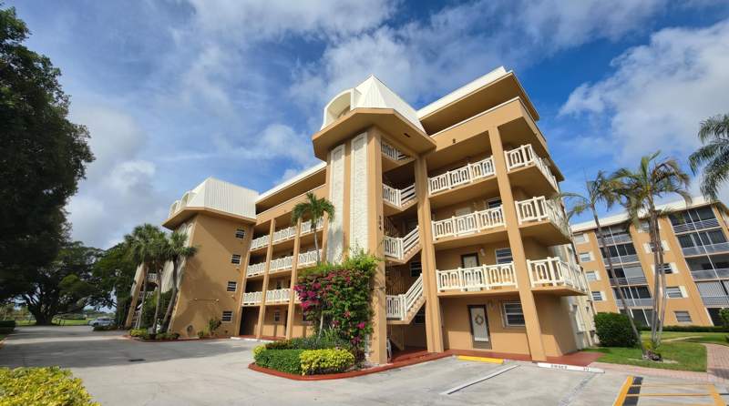 1 bedroom Condominium at 304 Golfview Road #304, Waterway East Condos, North Palm Beach — photo 5