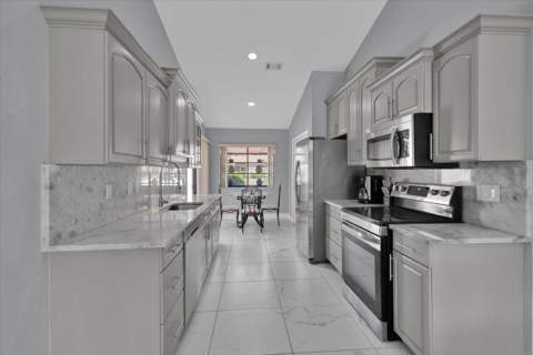 3535 SE Sandpiper Circle, Port St. Lucie FL - photo 14 of 56