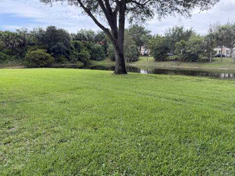 212 Lake Susan Lane, West Palm Beach FL - photo 16 of 44