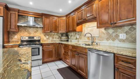 2510 Rampart Way, Hollywood FL - photo 8 of 33