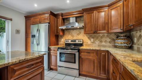 2510 Rampart Way, Hollywood FL - photo 9 of 33